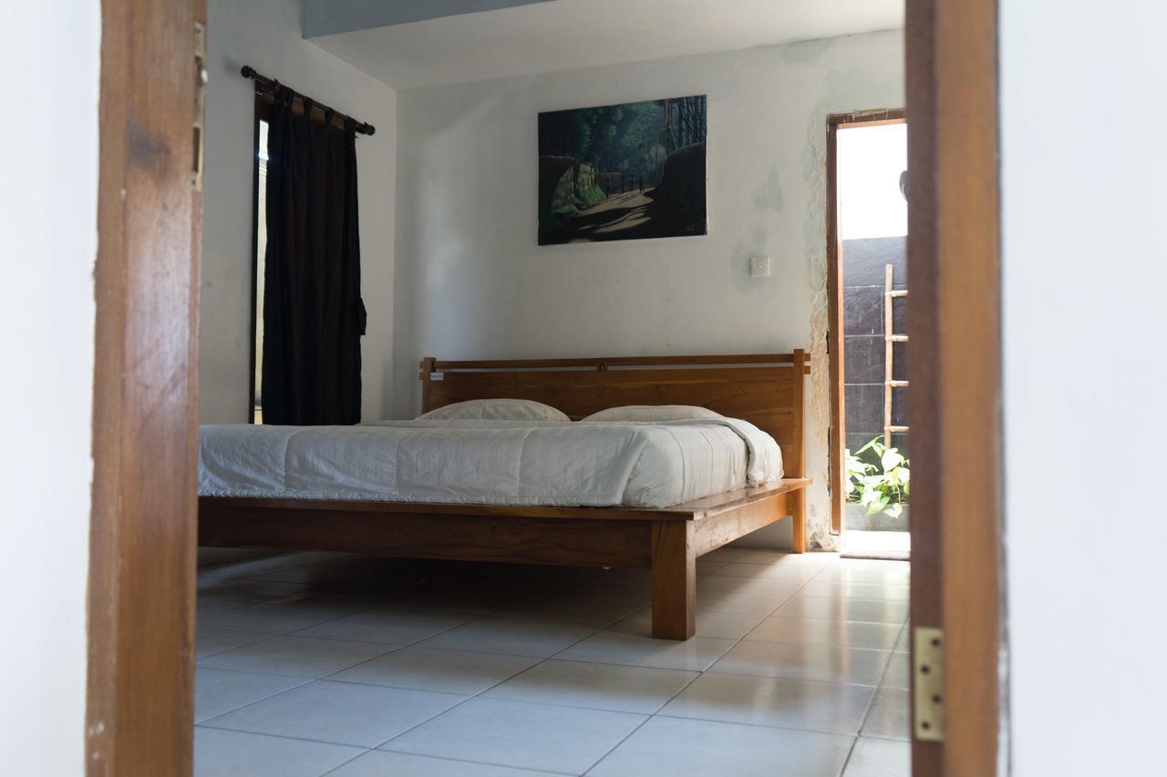 Canggu Surf Hostel Exterior photo